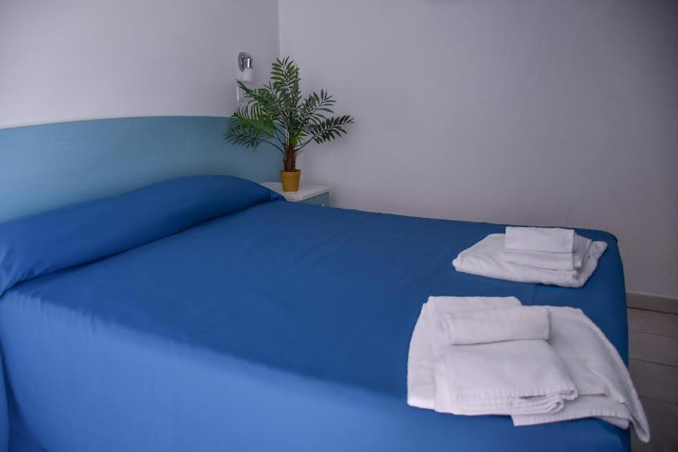 Vela Club Hotel & Appartamenti Rodi Garganico Bagian luar foto
