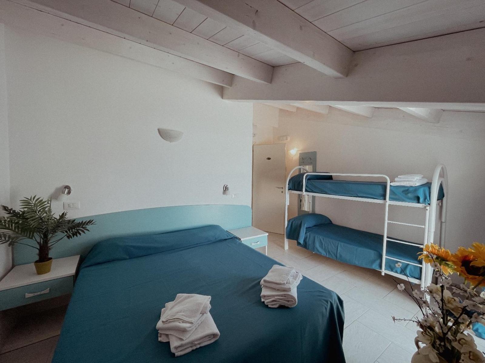 Vela Club Hotel & Appartamenti Rodi Garganico Bagian luar foto